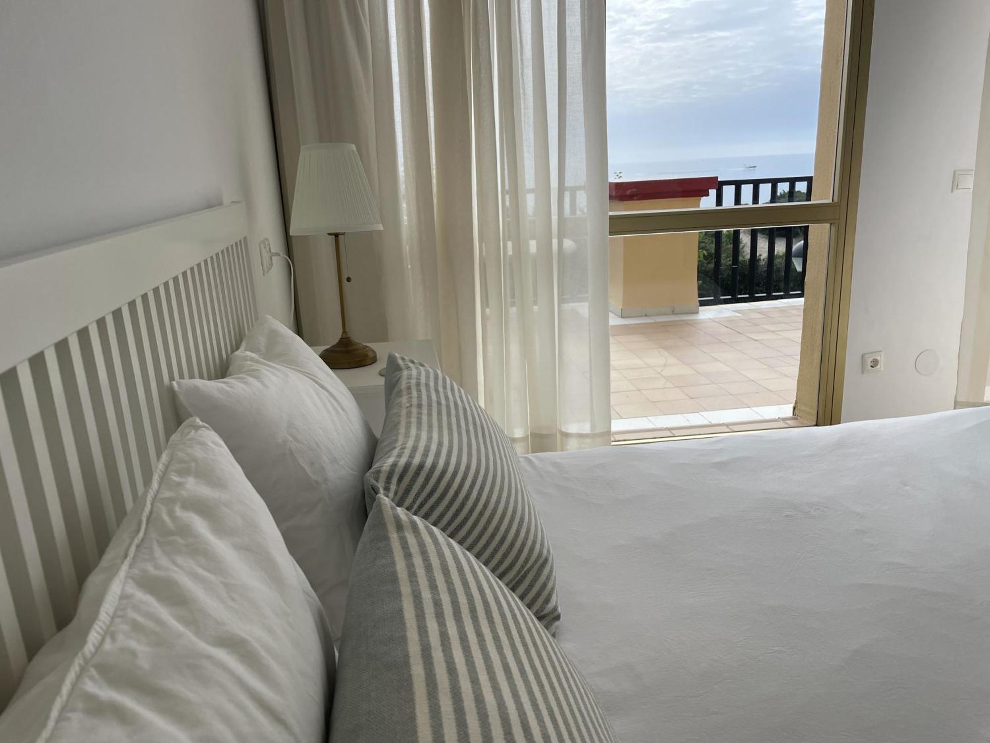 Estudio Con Insuperables Vistas Al Mar: Aparcamiento 마르베야 외부 사진