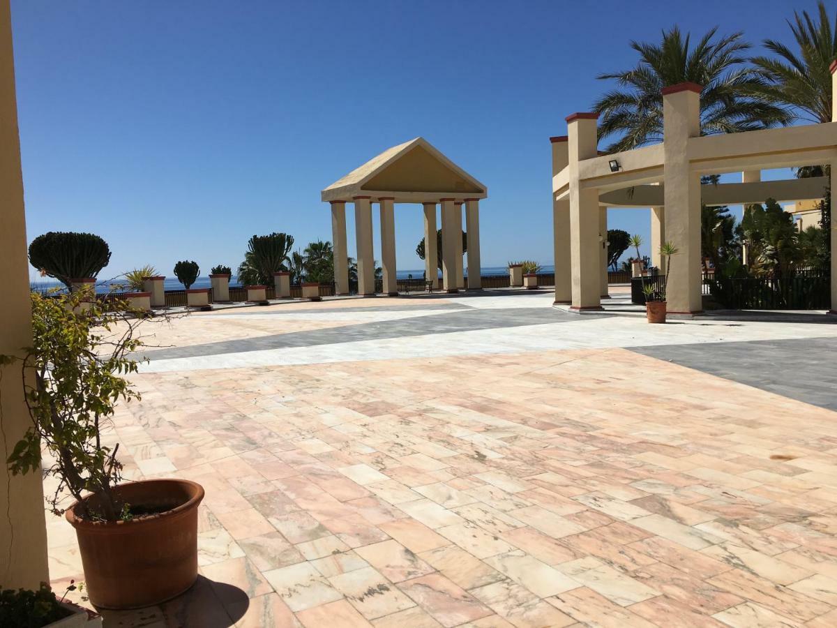 Estudio Con Insuperables Vistas Al Mar: Aparcamiento 마르베야 외부 사진