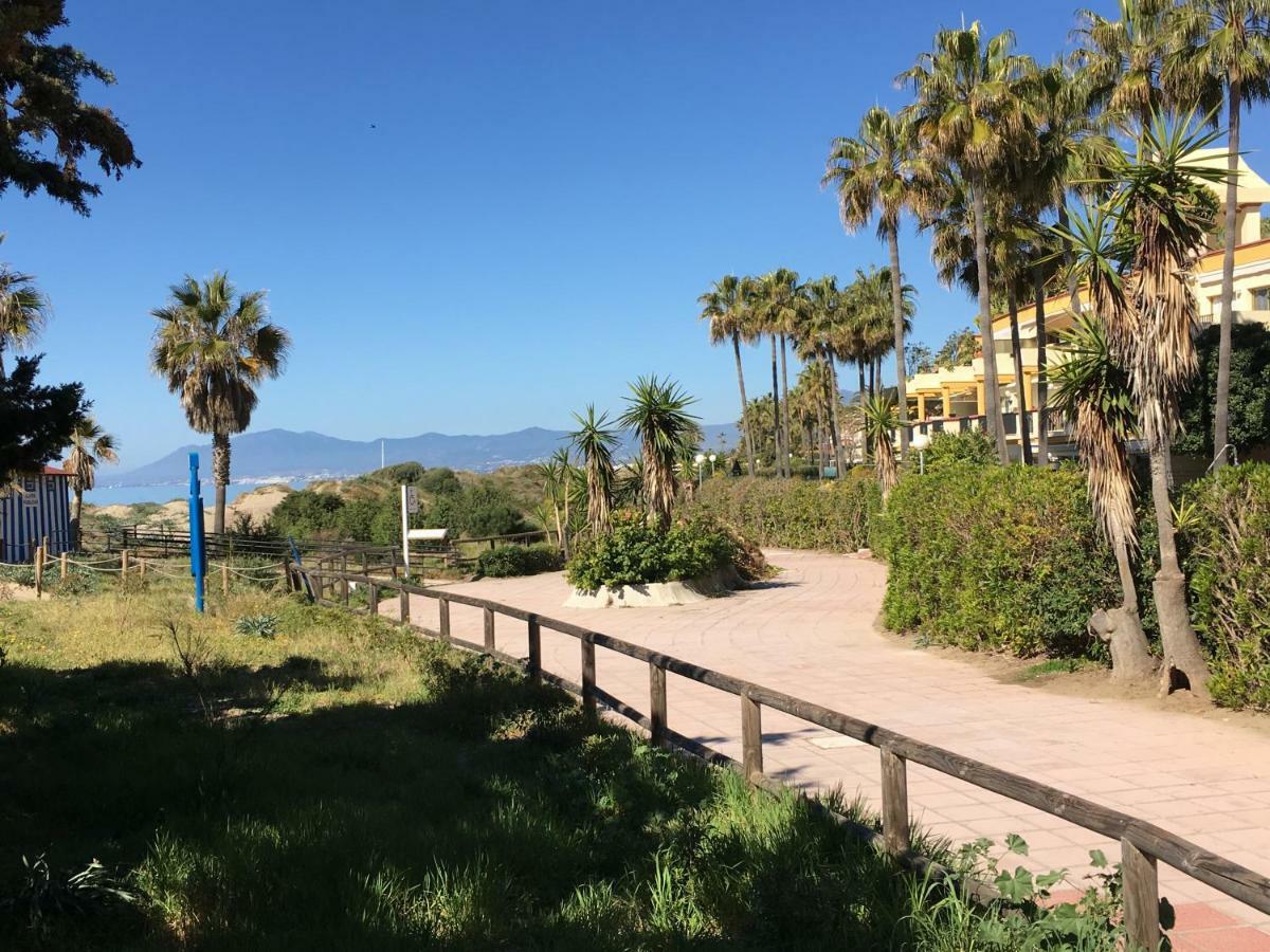Estudio Con Insuperables Vistas Al Mar: Aparcamiento 마르베야 외부 사진